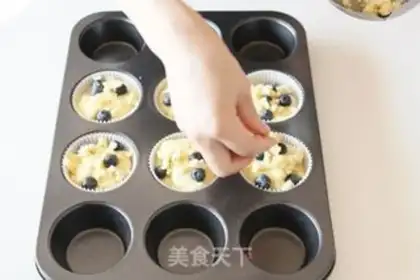 Make Blueberry McPhone step 4