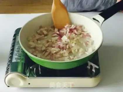 Make Spaghetti pasta step 9