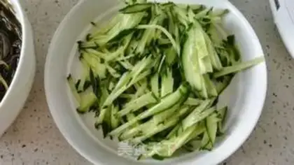 Make Garlic seaweed step 1