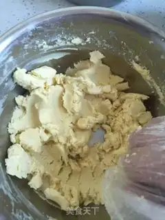 Make The baby eats cookies step 2