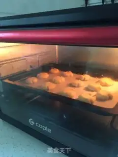 Make The baby eats cookies step 4