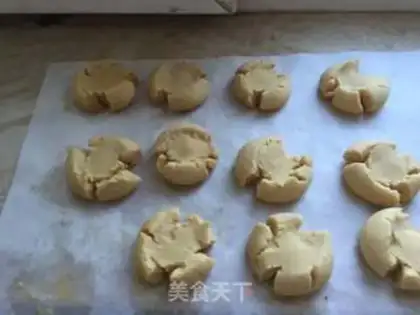 Make The baby eats cookies step 5