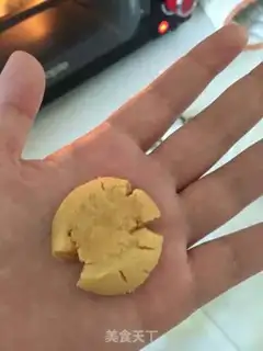 Make The baby eats cookies step 6