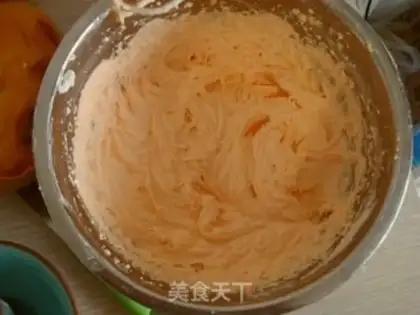 Make Halloween pumpkin cake step 5