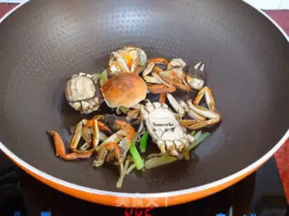 Make Crab fried pasta step 4
