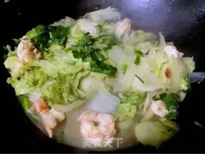 Make Hot cabbage and shrimp step 7