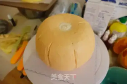 Make Halloween pumpkin cake step 8