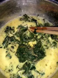 Make Fried eggs step 1