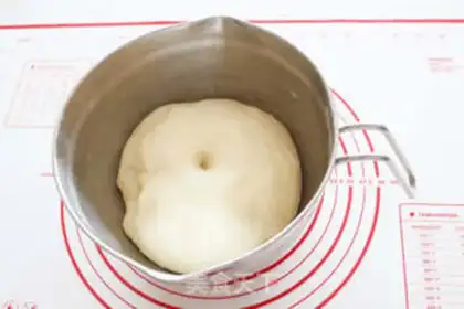 Make Milk mushroom snack step 2