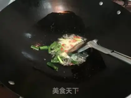 Make Scrambled clams step 2