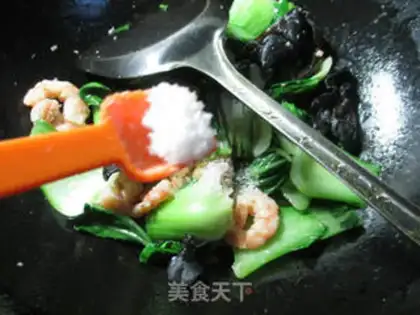 Make Black-middled shrimp and green vegetables step 7