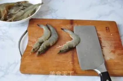 Make Garlic shrimp step 1