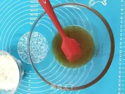 Make A wide moon cake step 2