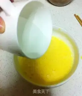 Make American fried eggs step 1