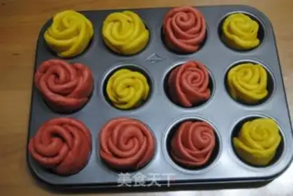 Make Spring and warm flowers and bread step 19