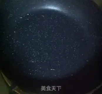 Make American fried eggs step 2