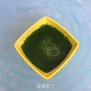 Make Fresh spinach Chifeng step 1
