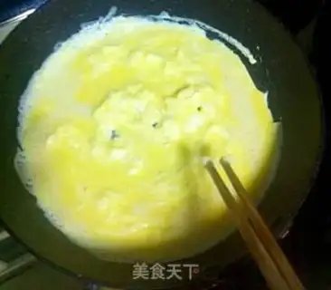 Make American fried eggs step 3