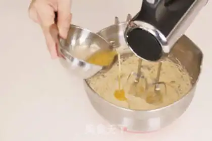 Make Lemon pound cake step 1