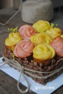 Make Spring and warm flowers and bread step 21