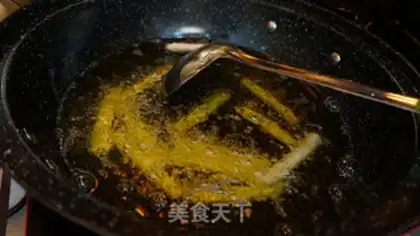 Make Spicy crab fried pastries -- another year of crabs step 10