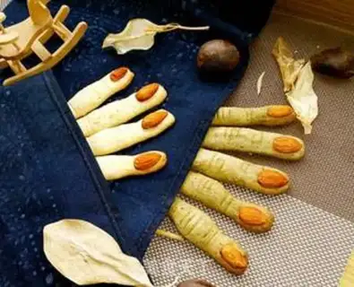 Make Halloween fingers step 6