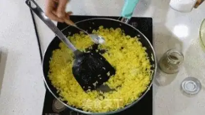Make Gold fried rice step 4