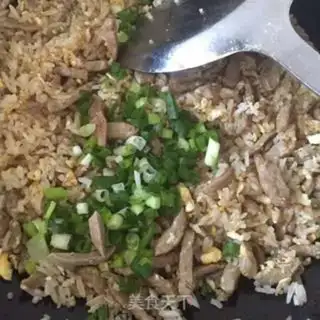 Make Beefball egg fried rice step 5