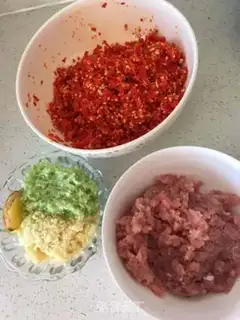 Make Pork chili sauce step 2