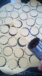 Make Butterfly noodles step 2