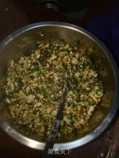 Make Chouzhou peanut roll step 2
