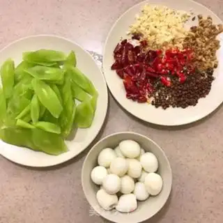 Make Cracker eggs step 1