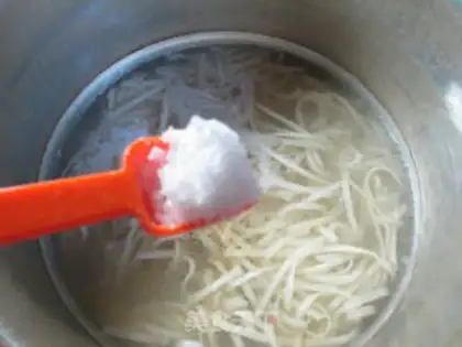 Make Potato chop soup noodles step 7