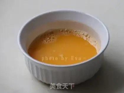 Make Scrambled eggs step 2