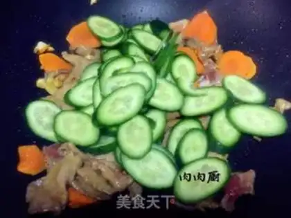 Make A cucumber radish screech step 4