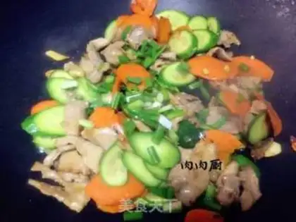 Make A cucumber radish screech step 5