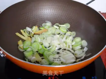 Make Garlic fried crabs step 3