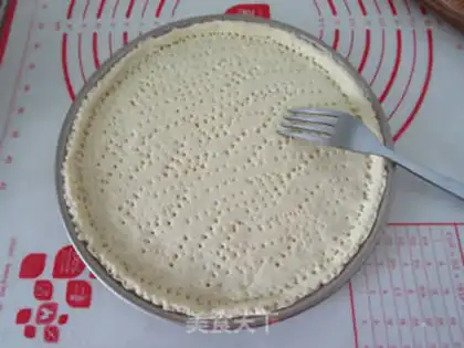 Make Crab larvae pizza step 4
