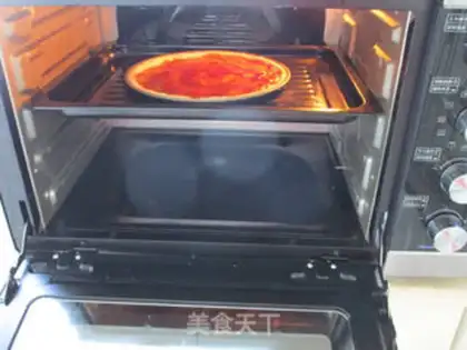 Make Crab larvae pizza step 6