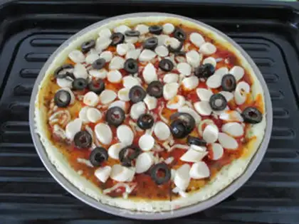 Make Crab larvae pizza step 8