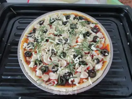 Make Crab larvae pizza step 9