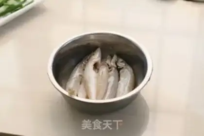 Make The empty sardines step 2