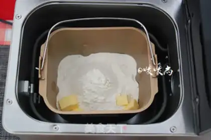 Make Cheese egg sandwich step 1