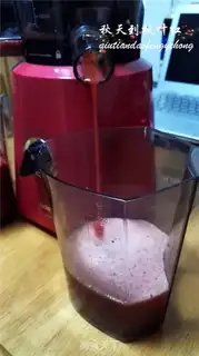 Make Fresh strawberry juice step 2