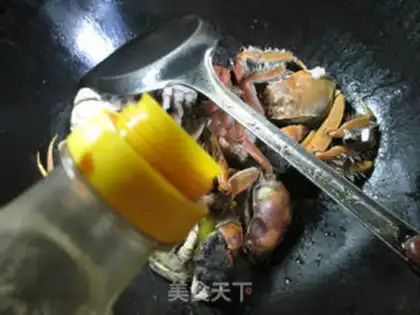 Make Crabs in salsa sauce step 5