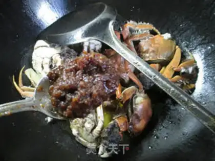 Make Crabs in salsa sauce step 6