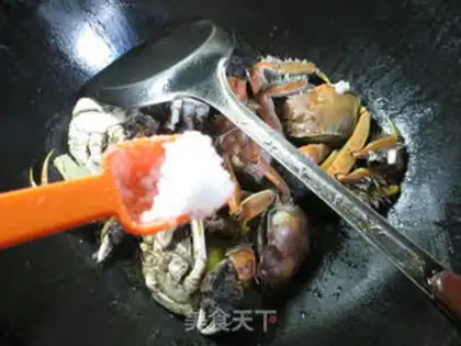 Make Crabs in salsa sauce step 8