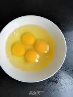 Make Garlic fried eggs step 0