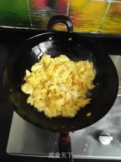 Make Garlic fried eggs step 3