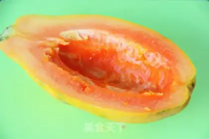 Make A papaya shake step 1